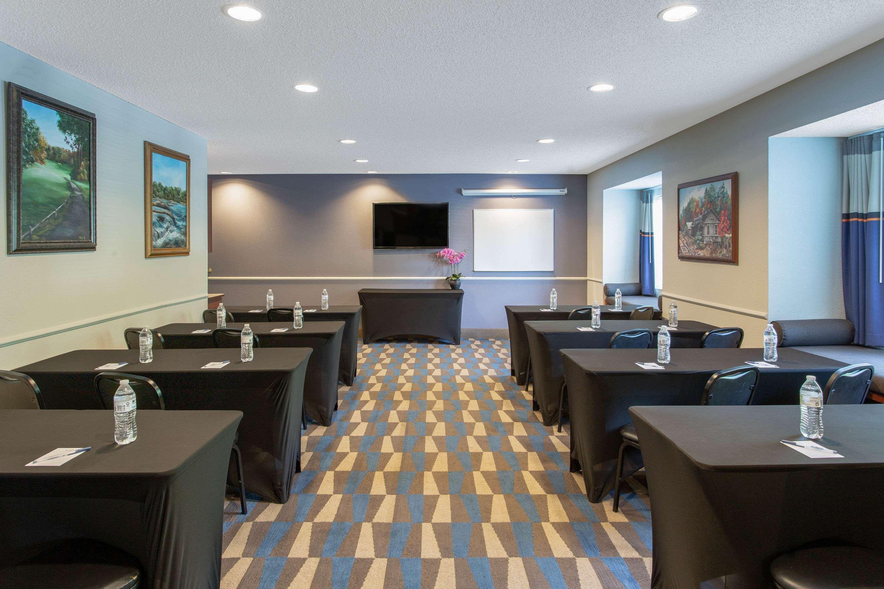 Microtel Inn & Suites By Wyndham Lillington/Campbell University Luaran gambar